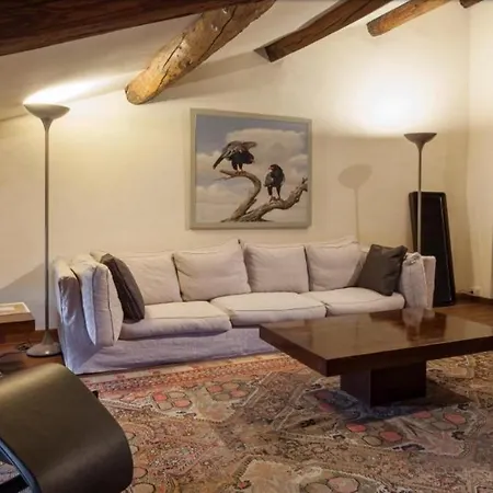 Palazzo Regau Bed & Breakfast